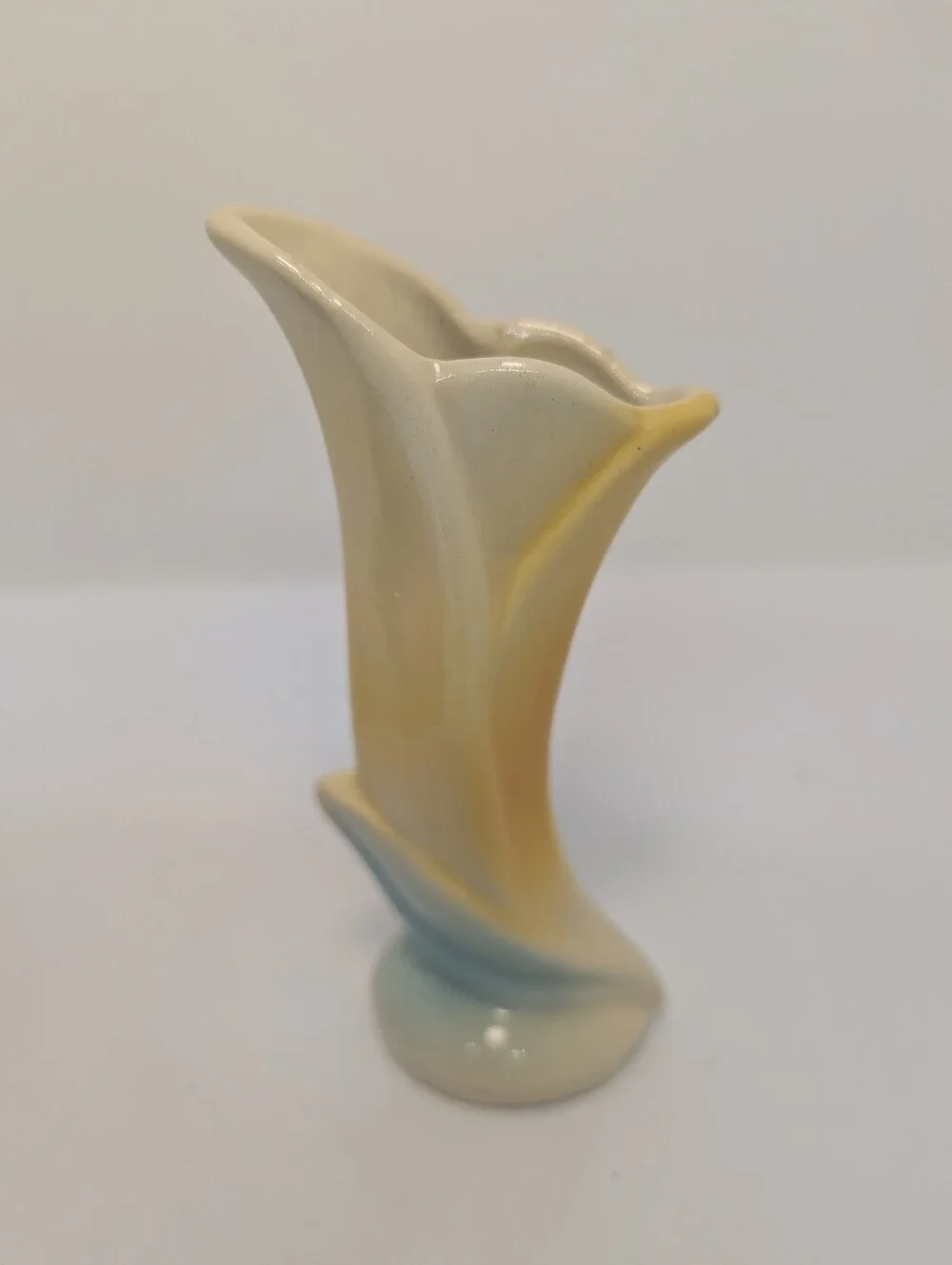 Shawnee Pottery Yellow and Blue Ceramic Bud Vase Art deco design #1125